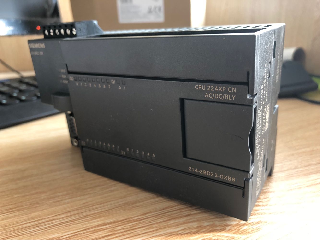 Siemens digital input/output module 6ES7223-1HF22-0XA0